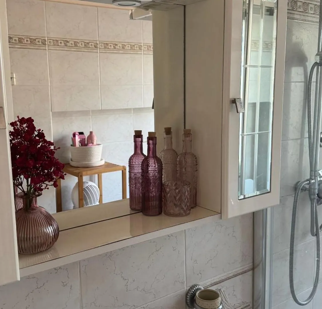 Versilia Apartment With Garden Montignoso Italien