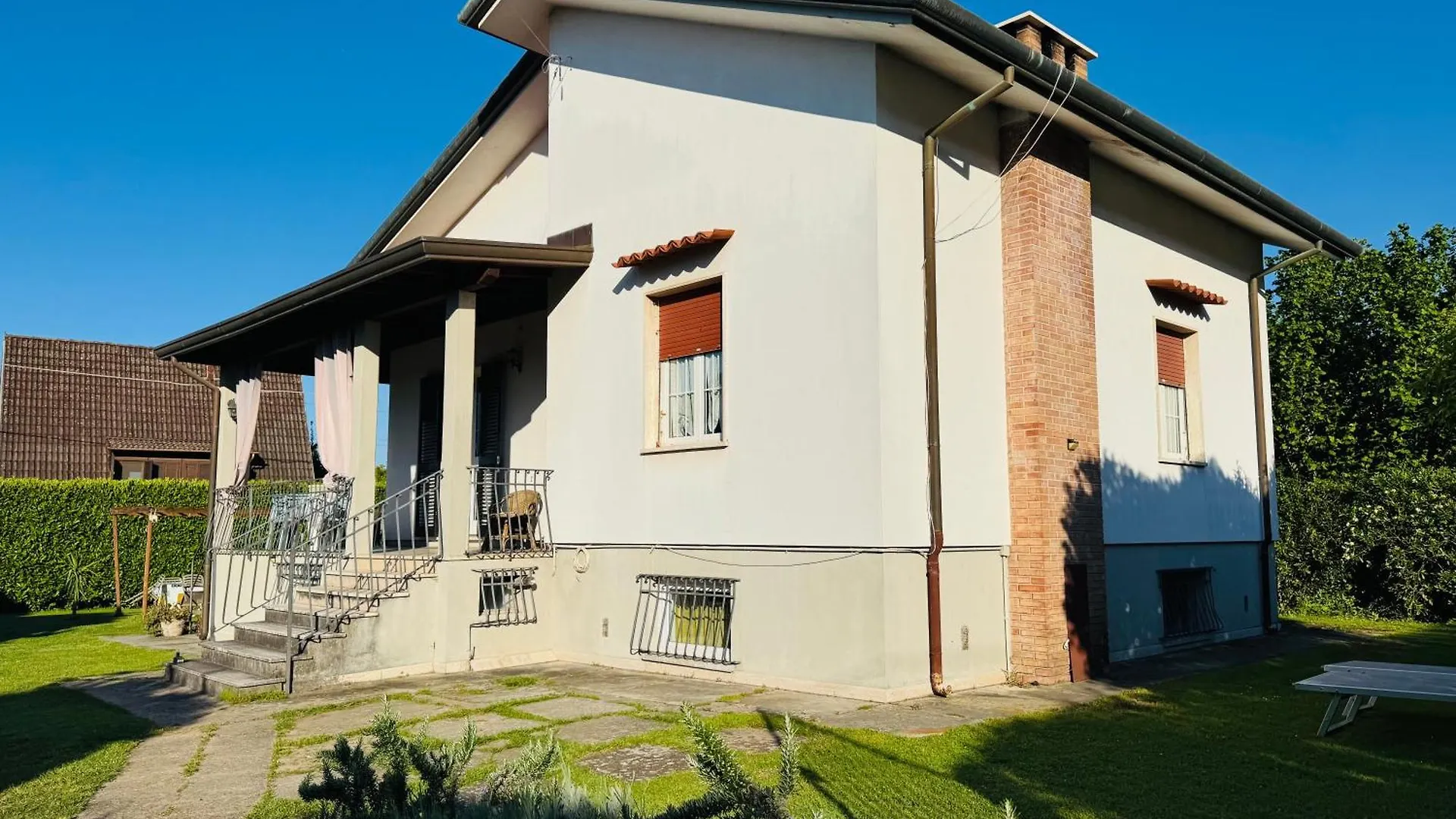 Versilia Apartment With Garden Montignoso